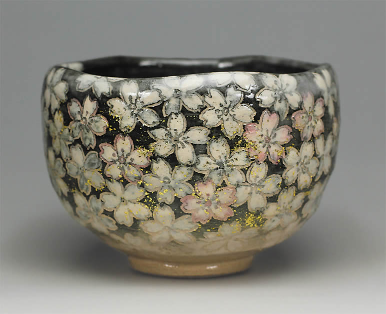 2017年初春作品　「宵桜尽し」茶碗