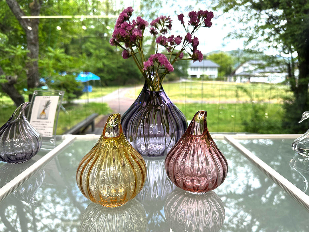 あづみ野ガラス工房 白鳥(大) スワン ガラス 置物 手作り クリア 透明