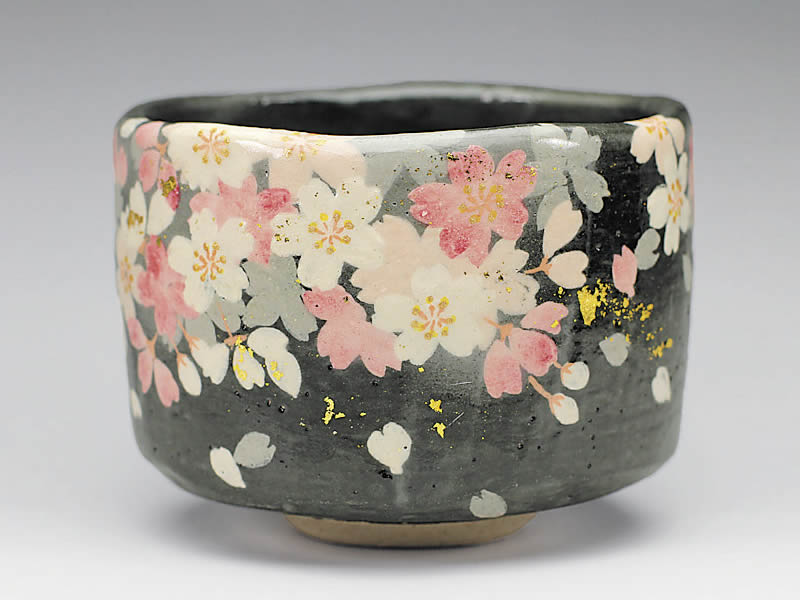 2020年初春作品黒釉　桜の絵　茶碗