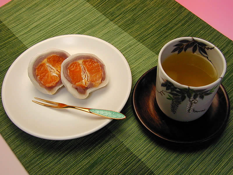 愛媛佐田岬田村菓子舗八寿みかん大福