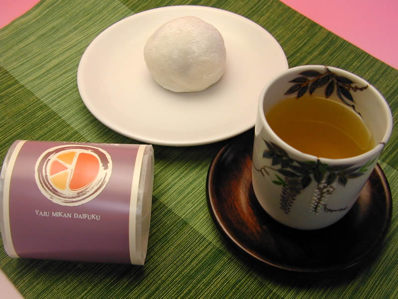 愛媛佐田岬田村菓子舗八寿みかん大福